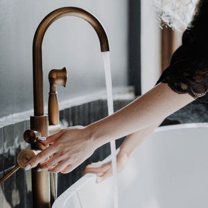 Bath & Faucet